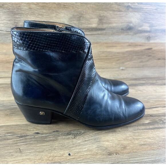 Pierre Cardin Shoes - Pierre Cardin womens gray ankle leather fashion booties sz 8M